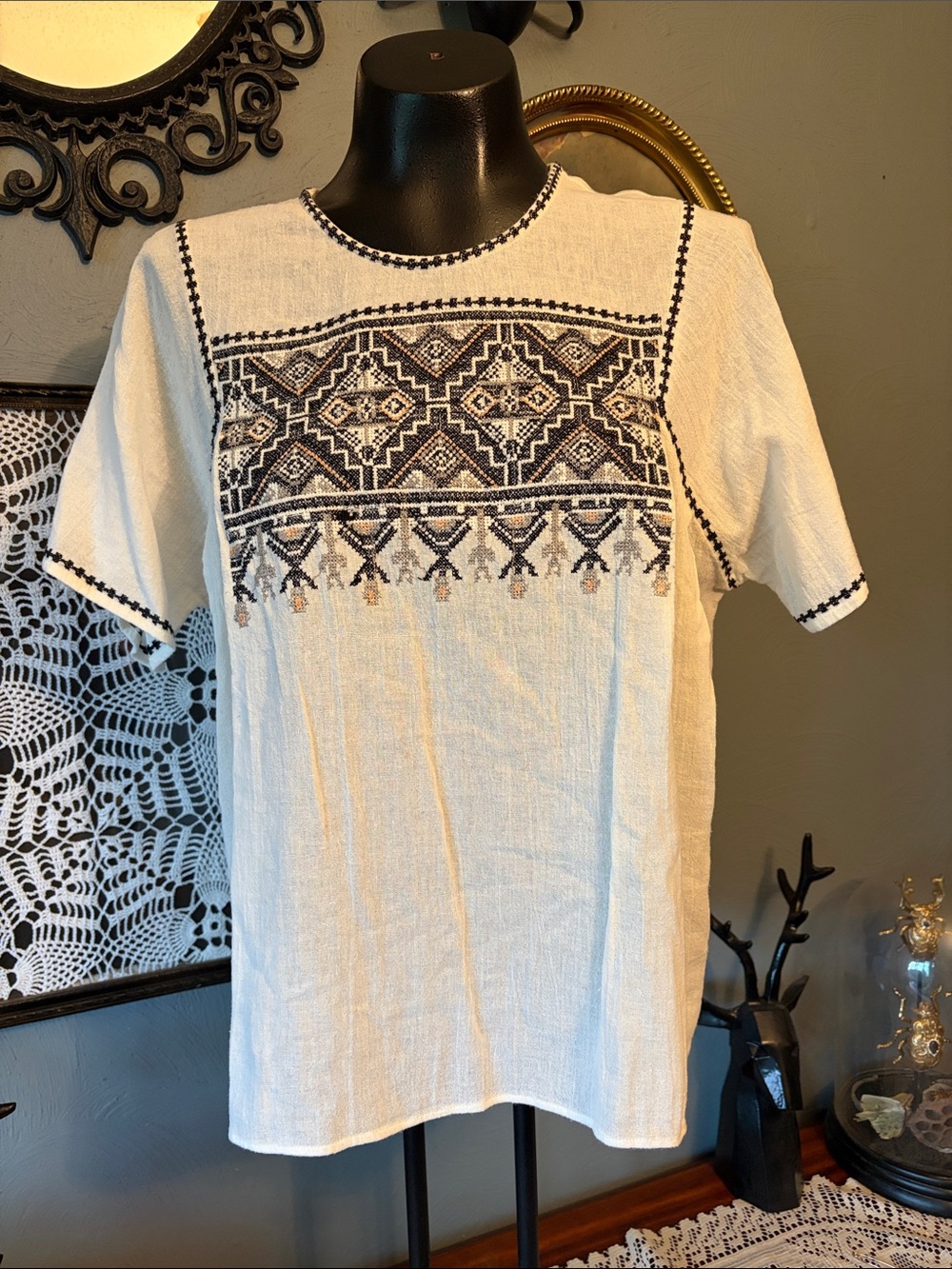 Lilla P White Short-Sleeve Embroidered Blouse with Black Pattern